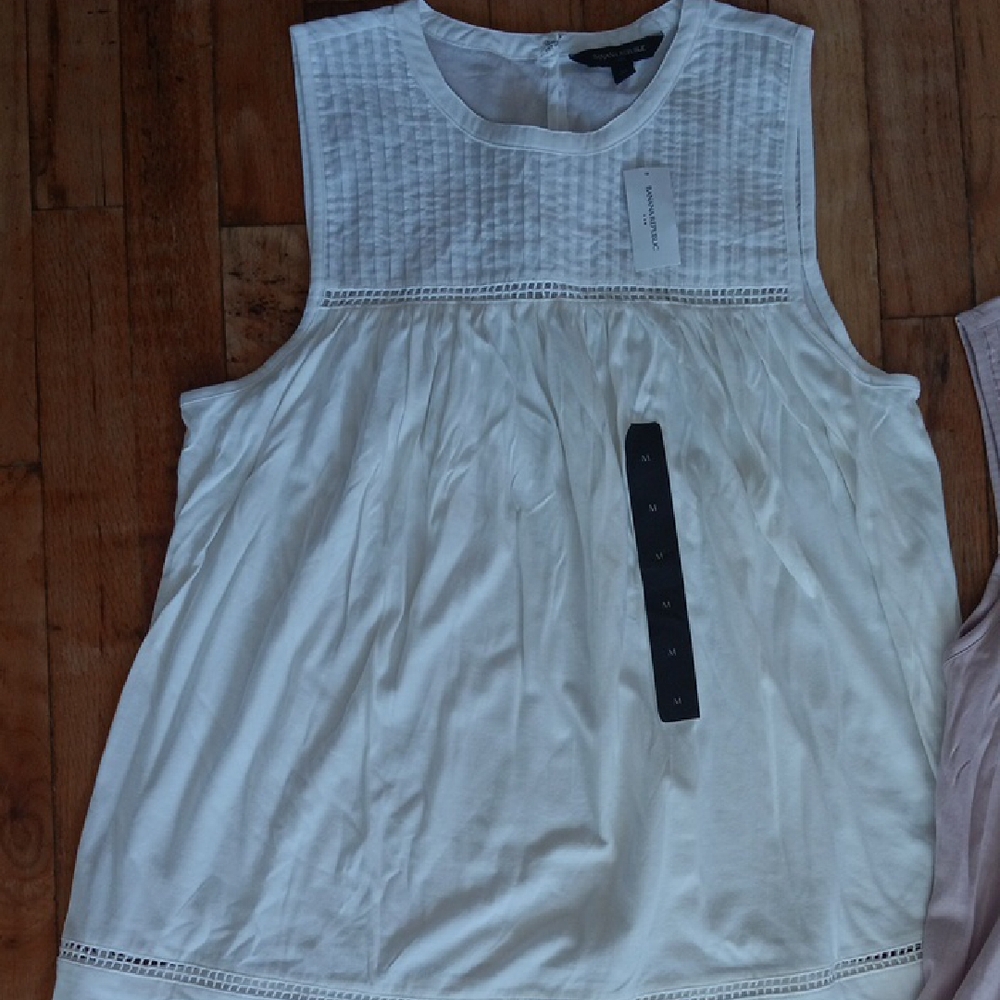 Banana Republic 1 Ivory And 1 Lavander Textured Blouse's Set Of 2 M NWT - Picture 2 of 5